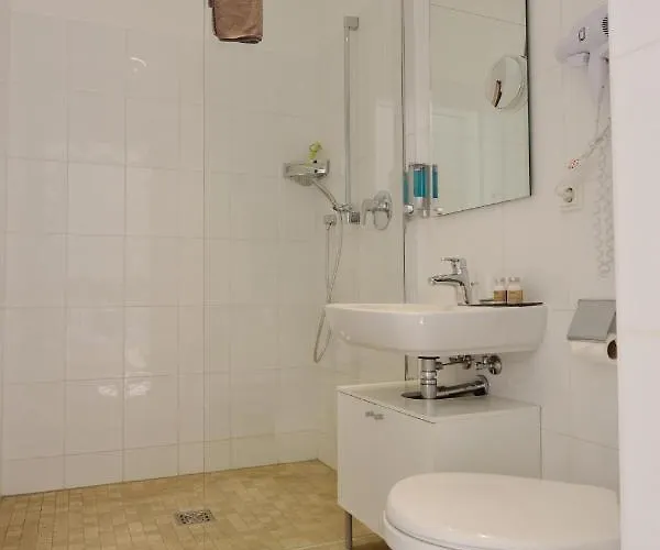 아파트 Pastori - Historische Lichtspielgasthaus